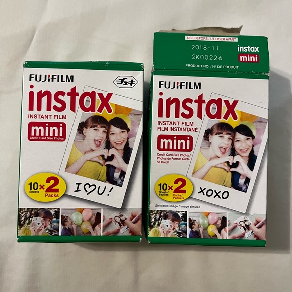 Instax mini Polaroid camera plus four packs of film - Picture 2 of 2